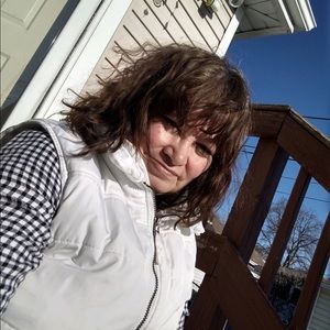 Meet your Posher, Lucy